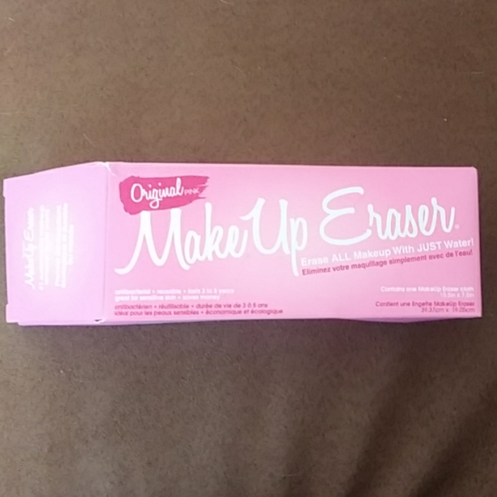NIB Make Up Eraser